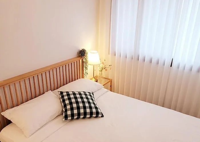 Mangwon Station Taxi 3 Minutes #family #friend #hongdae #hangangang #yg #self-check-in #washingmachine #dryer #low-floor Bed #children's Supplies 首爾