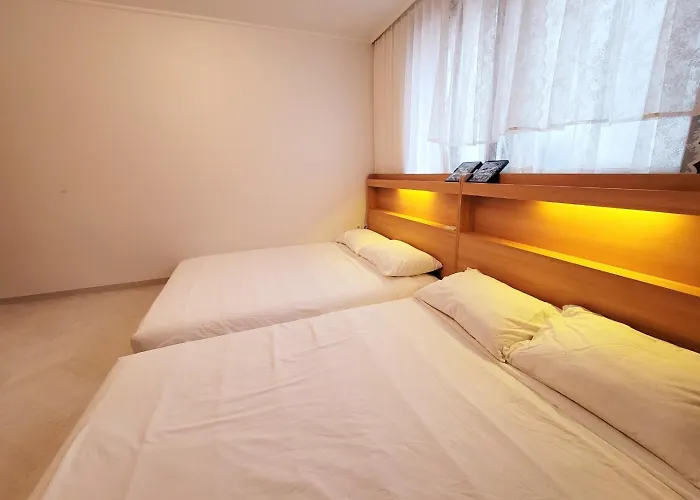 Mangwon Station Taxi 3 Minutes #family #friend #hongdae #hangangang #yg #self-check-in #washingmachine #dryer #low-floor Bed #children's Supplies 公寓 首爾
