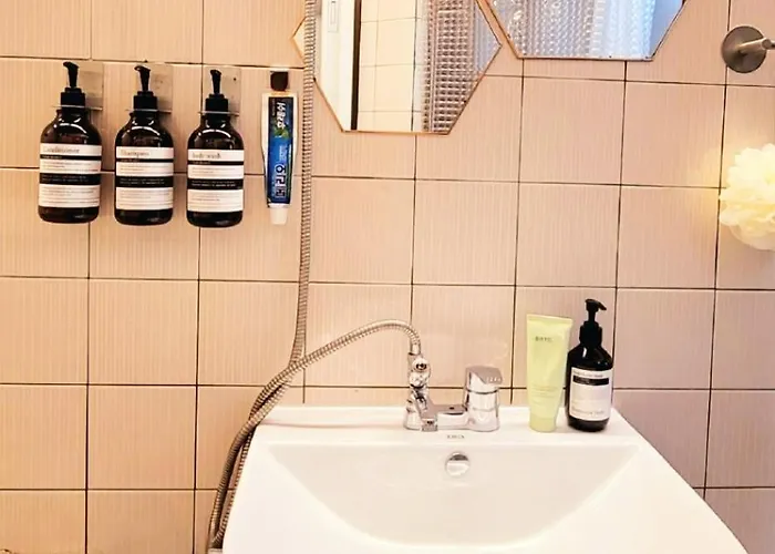 公寓 Mangwon Station Taxi 3 Minutes #family #friend #hongdae #hangangang #yg #self-check-in #washingmachine #dryer #low-floor Bed #children's Supplies 首爾