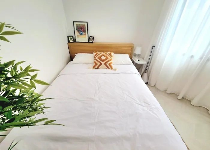Mangwon Station Taxi 3 Minutes #family #friend #hongdae #hangangang #yg #self-check-in #washingmachine #dryer #low-floor Bed #children's Supplies *