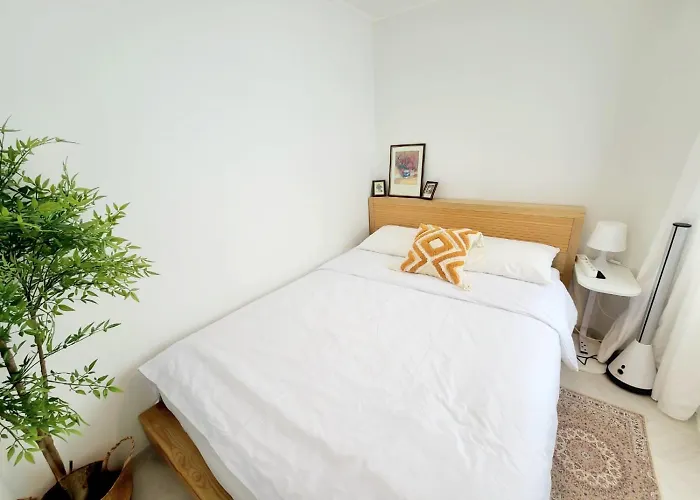 公寓 Mangwon Station Taxi 3 Minutes #family #friend #hongdae #hangangang #yg #self-check-in #washingmachine #dryer #low-floor Bed #children's Supplies *